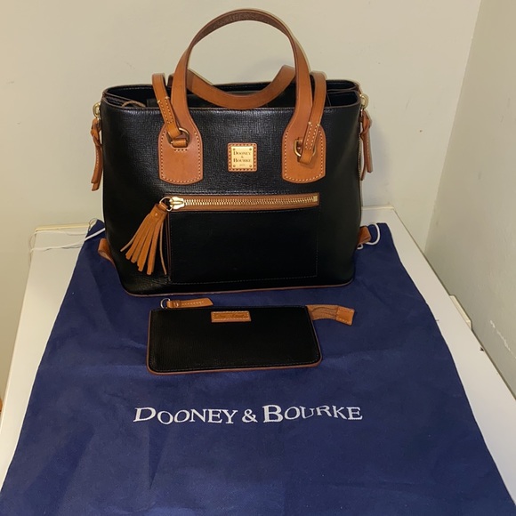 Dooney & Bourke double straps bag with wallet